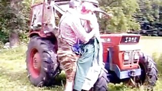 எனவே திருமணம் முடிந்து கிராமத்தில் பணிப் பெண் செக்ஸ் விட்டதா?