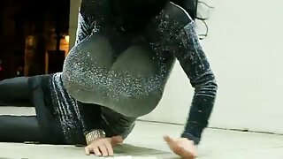 உன் நாக்கால் என்னைத் தொடு சுய ஆபாச