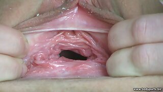 வசதியான ஆண்குறி எப்போதும் தேசி வீட்டில் செக்ஸ் கையில் இருக்கும்